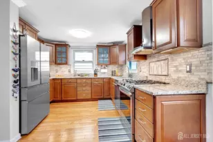 60 Crampton Ave, Woodbridge Township, NJ 07095 - Photo 14