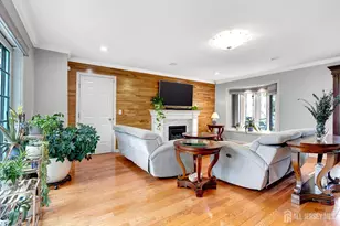 60 Crampton Ave, Woodbridge Township, NJ 07095 - Photo 8