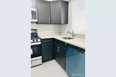 2501 Lighthouse Lane, Sayreville, NJ 08859 - Photo 4