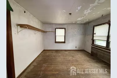 49 Loretta Street, Perth Amboy, NJ 08861 - Photo 6