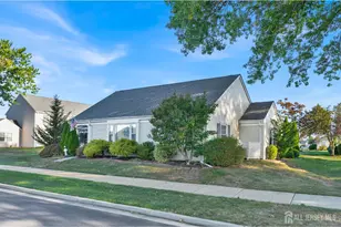 176C Rossmoor Dr, Monroe Township, NJ 08831 - Photo 2