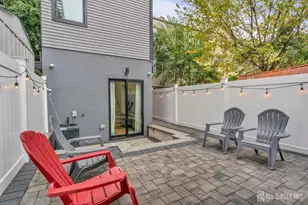 20 Van Nostrand Ave, Jersey City, NJ 07305 - Photo 18