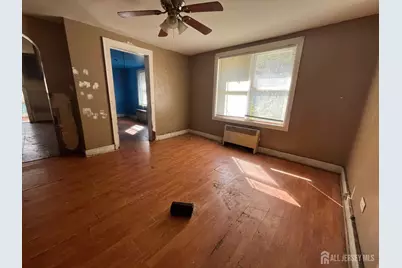 10 Pergola Avenue, Jamesburg, NJ 08831 - Photo 4