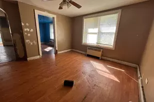 10 Pergola Ave, Jamesburg, NJ 08831 - Photo 4