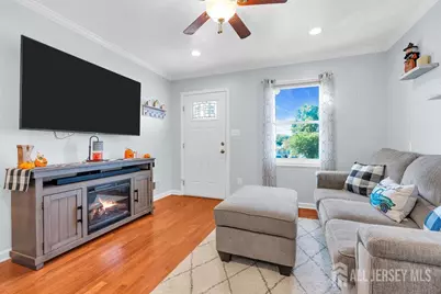 35 Willow Street, Middletown, NJ 07758 - Photo 8