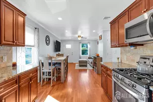 35 Willow St, Middletown, NJ 07758 - Photo 18