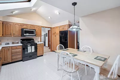 309 Lincoln Avenue, Hightstown, NJ 08520 - Photo 12