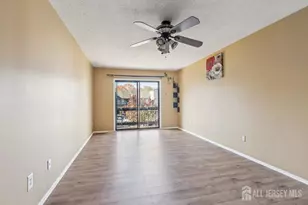 32 Magnolia Ct, South Brunswick Township, NJ 08852 - Photo 14