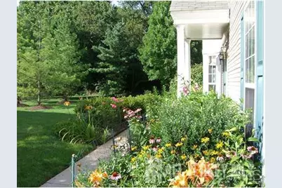 13 Lee Court, Plainsboro Township, NJ 08536 - Photo 4