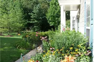 13 Lee Ct, Plainsboro Township, NJ 08536 - Photo 4