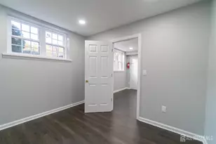 106 College Dr, Edison, NJ 08817 - Photo 22