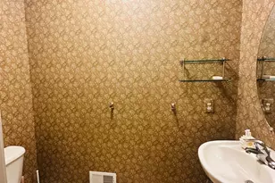 1 Silcox Pl, Franklin Township, NJ 08873 - Photo 16