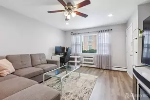 37 York Dr, Edison, NJ 08817 - Photo 4