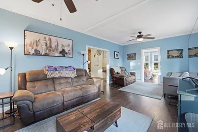 2 Metuchen Avenue, Woodbridge Township, NJ 07095 - Photo 10