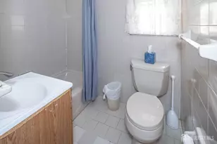 111 Longview Circle E, Fords, NJ 08863 - Photo 16