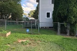 19 Jill Ct, Edison, NJ 08817 - Photo 2