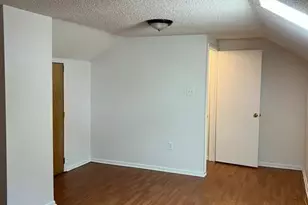 304 Hampshire Dr, Plainsboro Township, NJ 08536 - Photo 4