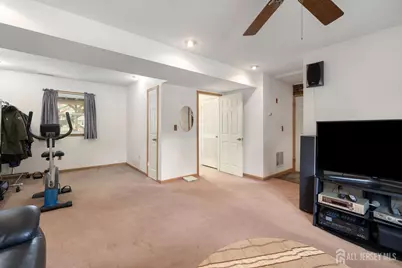 6 Michelle Court, Ewing Township, NJ 08628 - Photo 20