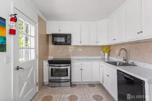 990 N Rebecca Pl, Iselin, NJ 08830 - Photo 24