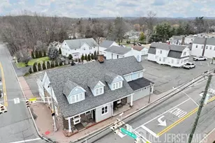 625 Wyckoff Ave, Wyckoff Township, NJ 07481 - Photo 1