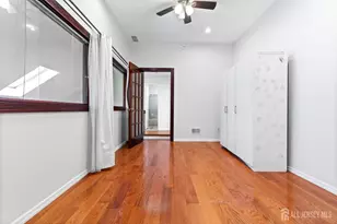 302 Westgate Dr, Edison, NJ 08820 - Photo 22