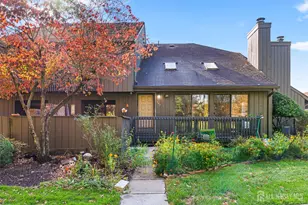 302 Westgate Dr, Edison, NJ 08820 - Photo 2