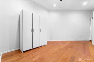 302 Westgate Dr, Edison, NJ 08820 - Photo 24