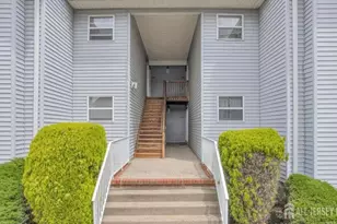 353 Ventnor Ct, Piscataway Township, NJ 08854 - Photo 2