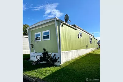 26 Dalbert Street #B14, Carteret, NJ 07008 - Photo 2