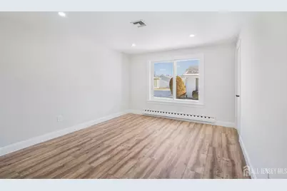 187 Newport Road #A, Monroe Township, NJ 08831 - Photo 16