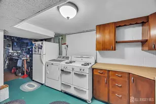 143 Safran Ave, Edison, NJ 08837 - Photo 26