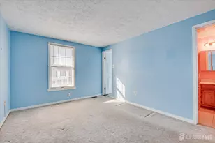 35 Dayna Ct, Perth Amboy, NJ 08861 - Photo 16