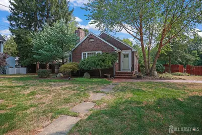 7 Lake Avenue, Helmetta, NJ 08828 - Photo 2