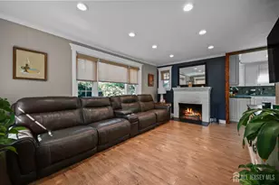 7 Lake Ave, Helmetta, NJ 08828 - Photo 4