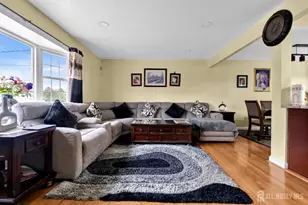 43 Charlotte St, Carteret, NJ 07008 - Photo 12