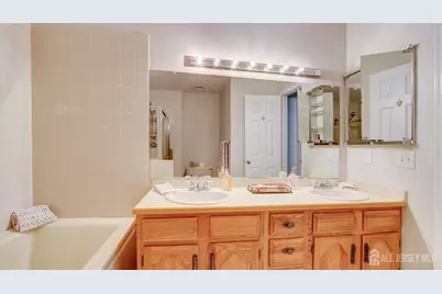 40-B Rutland Lane, Monroe Township, NJ 08831 - Photo 18