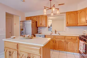 40B Rutland Ln, Monroe Township, NJ 08831 - Photo 2
