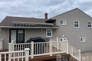 9 Donavan Ave, Carteret, NJ 07008 - Photo 4