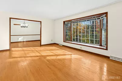 19 Ravenswood Lane, Scotch Plains Township, NJ 07076 - Photo 10