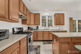 23 Margaret Dr, Franklin Township, NJ 08873 - Photo 14