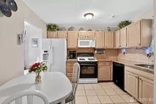 905 Madaline Dr, Avenel, NJ 07001 - Photo 8