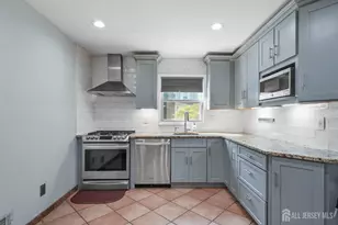 31 Buttonwood Dr, East Brunswick Township, NJ 08816 - Photo 4