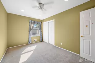 31 Buttonwood Dr, East Brunswick Township, NJ 08816 - Photo 14