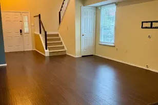 92 Winchester Way, Franklin Township, NJ 08873 - Photo 2