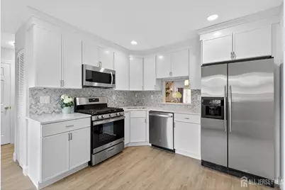 61 Albury Way, North Brunswick Township, NJ 08902 - Photo 2