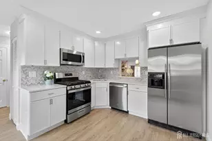 61 Albury Way, North Brunswick Township, NJ 08902 - Photo 2