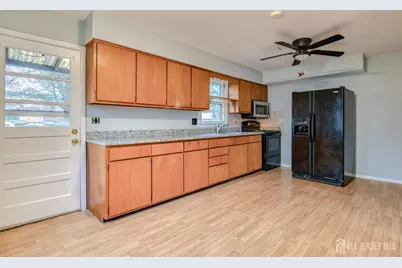 345 Lincoln Boulevard, Middlesex, NJ 08846 - Photo 8