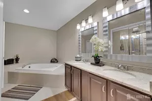 70 Coriander Dr, South Brunswick Township, NJ 08540 - Photo 10