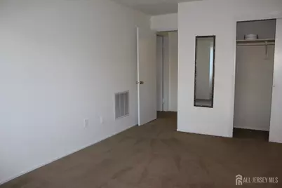 820 Edison Glen Terrace, Edison, NJ 08837 - Photo 12