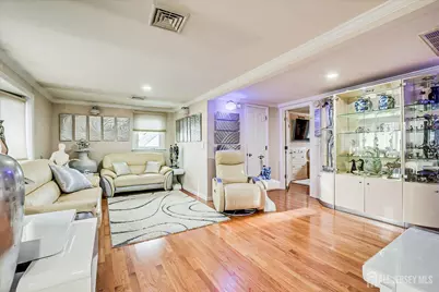 1072 Bordentown Avenue, Sayreville, NJ 08859 - Photo 20